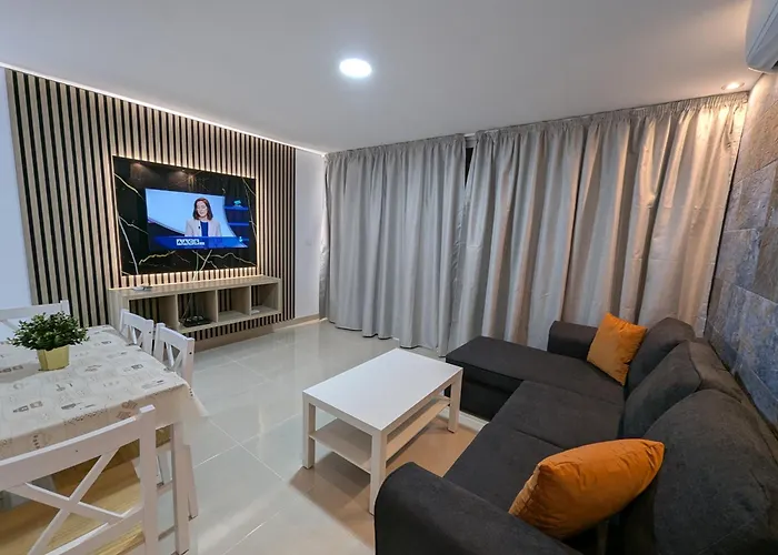 Апартаменти Apartamentos Anau K & L- Playa Del Ingles - Yumbo *