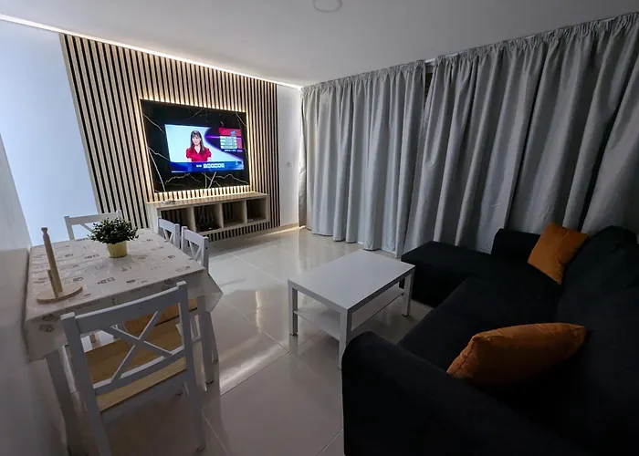 Апартаменти Apartamentos Anau K & L- Playa Del Ingles - Yumbo Плайя-дель-Інглес