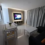 Apartment Anau K & L- - Yumbo *